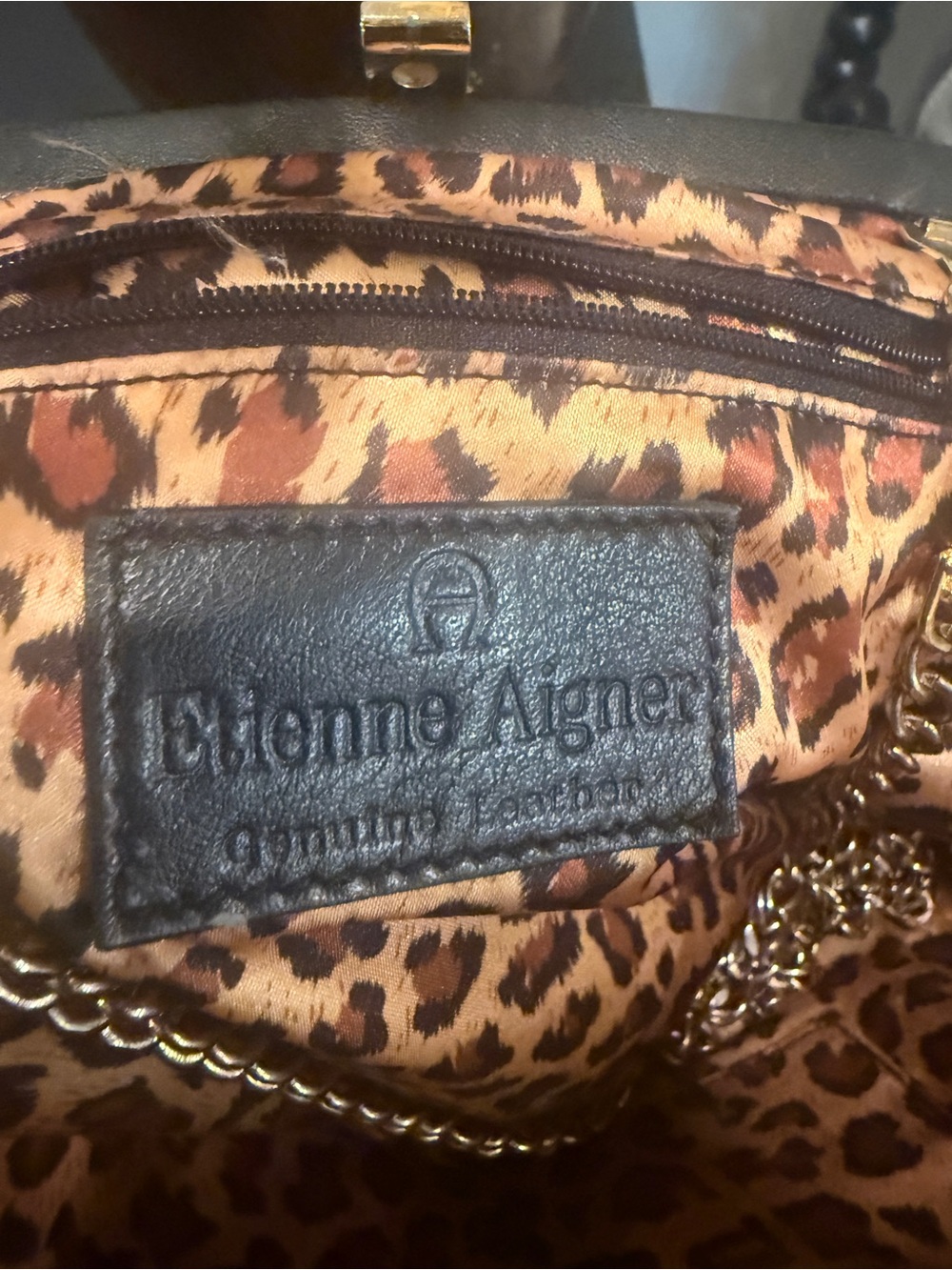 Vintage Etienne Aigner Kiss Lock Clutch (90s) - Picture 4 of 5